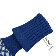 Load image into Gallery viewer, Scott Edward Golf Club Knitted Headcovers for Driver(460cc),Fairway(3/5/7) and Hybrid(UT),Double Layers Acrylic Yarn,Fluffy Pom Creativity Pattern for Golfer Gifts,Golf Club Protector